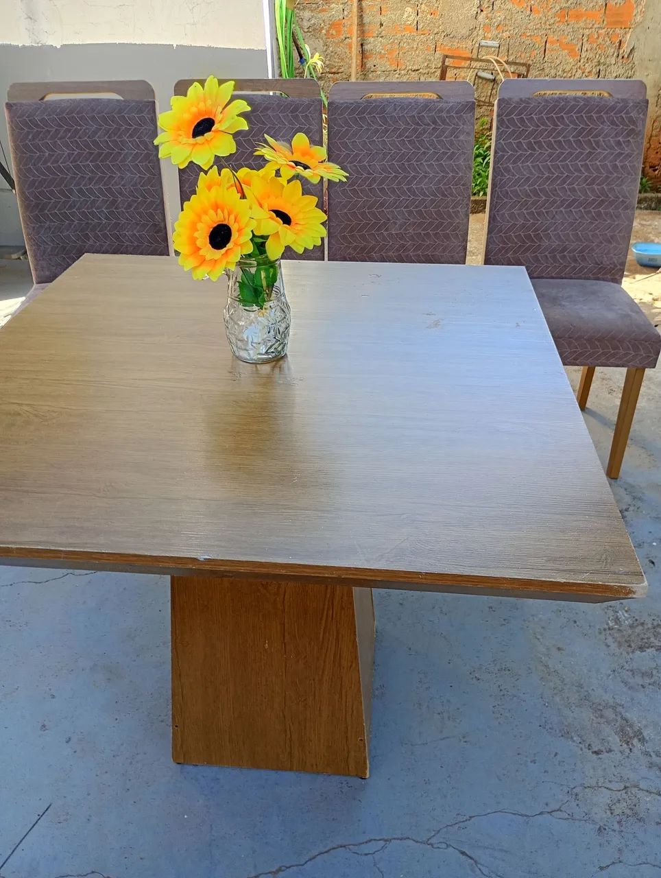 Mesa com 4 cadeiras bem conservadas entrego  - Foto 5