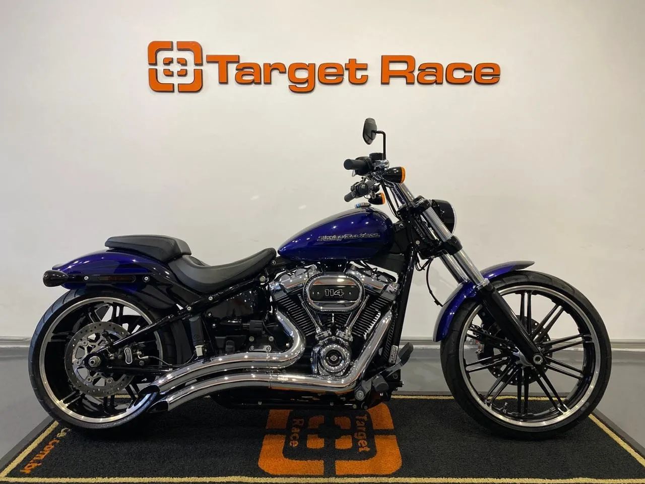 Harley-Davidson Softail Breakout Fxsb