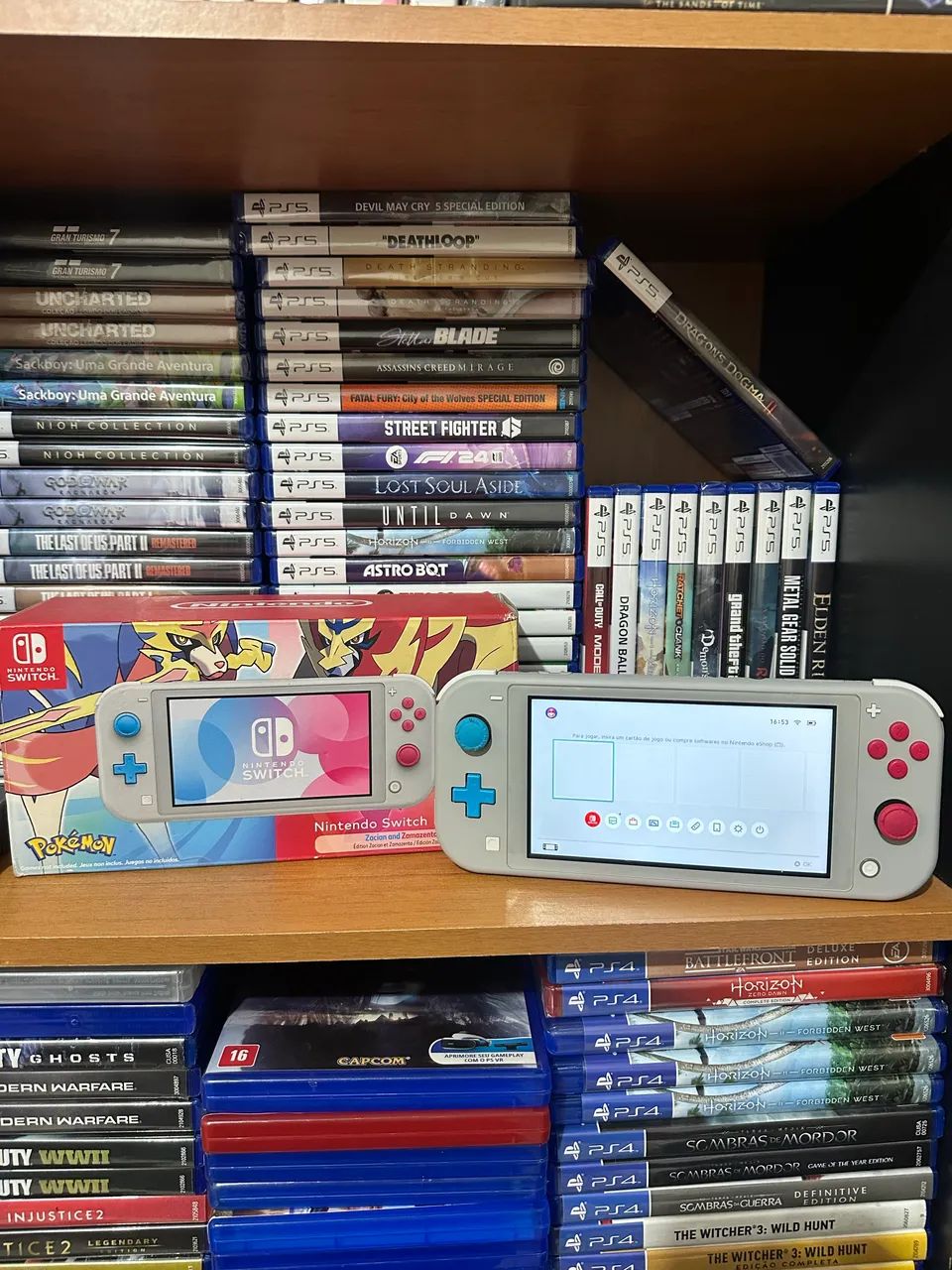 Nintendo Switch lite Zacian E Zamazenta - Consoles de Vídeo Game