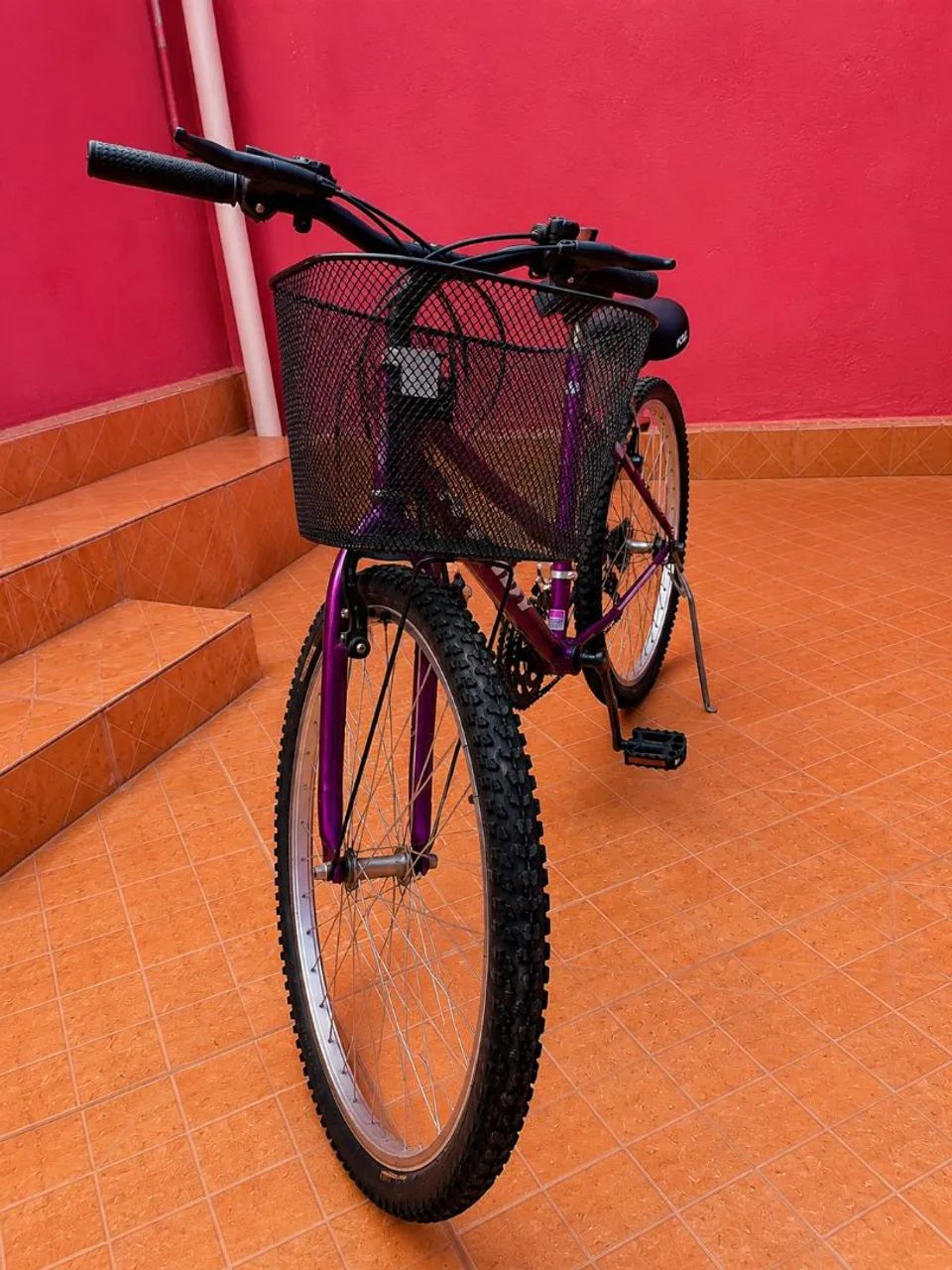 Bicicleta aro 26 com Marcha e cesto frontal  - Foto 2