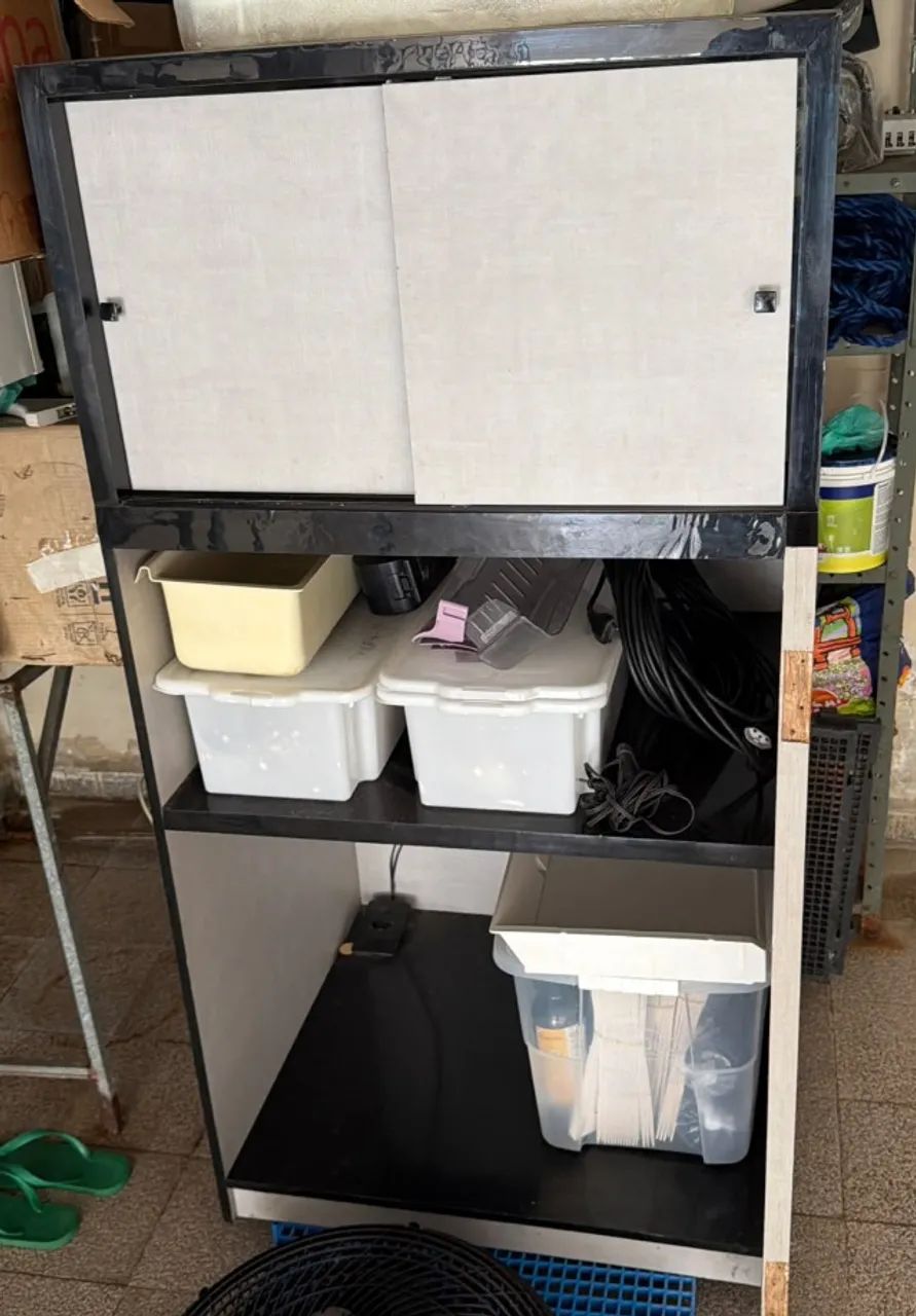 Balcão de atendimento com vitrine de vidro - Foto 3