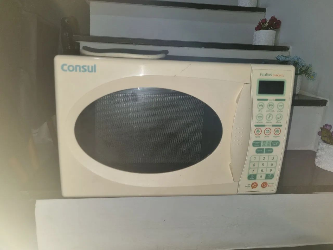 Vendo micro-ondas em perfeito estado. 