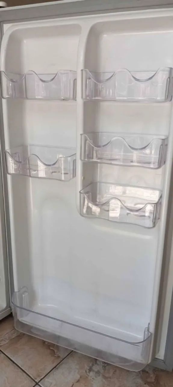 Frigobar Eletrolux 120l - Foto 4
