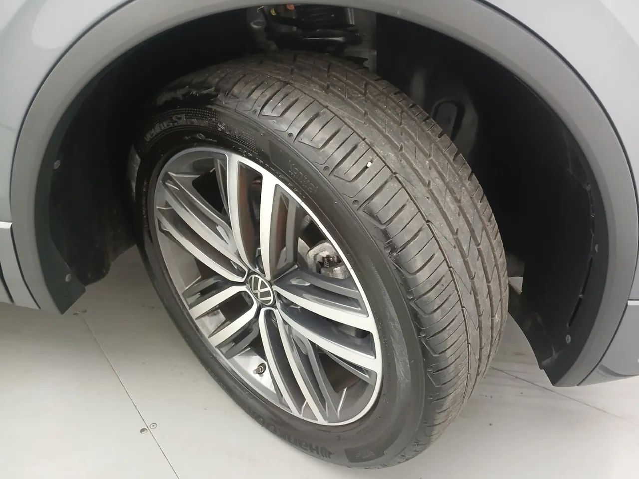 Volkswagen Tiguan Allspac R-Line 300 TSI 2.0, foto 13 de 18
