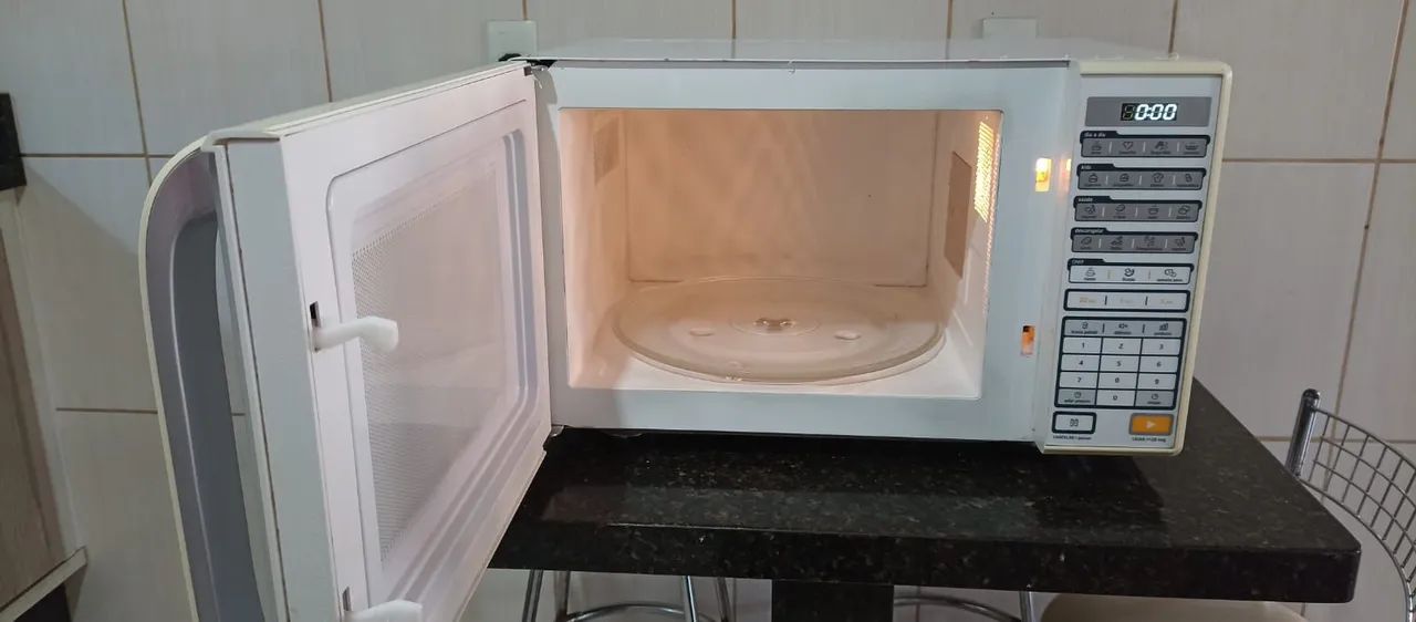 Microondas midea funcionando perfeitamente 31litros   - Foto 3