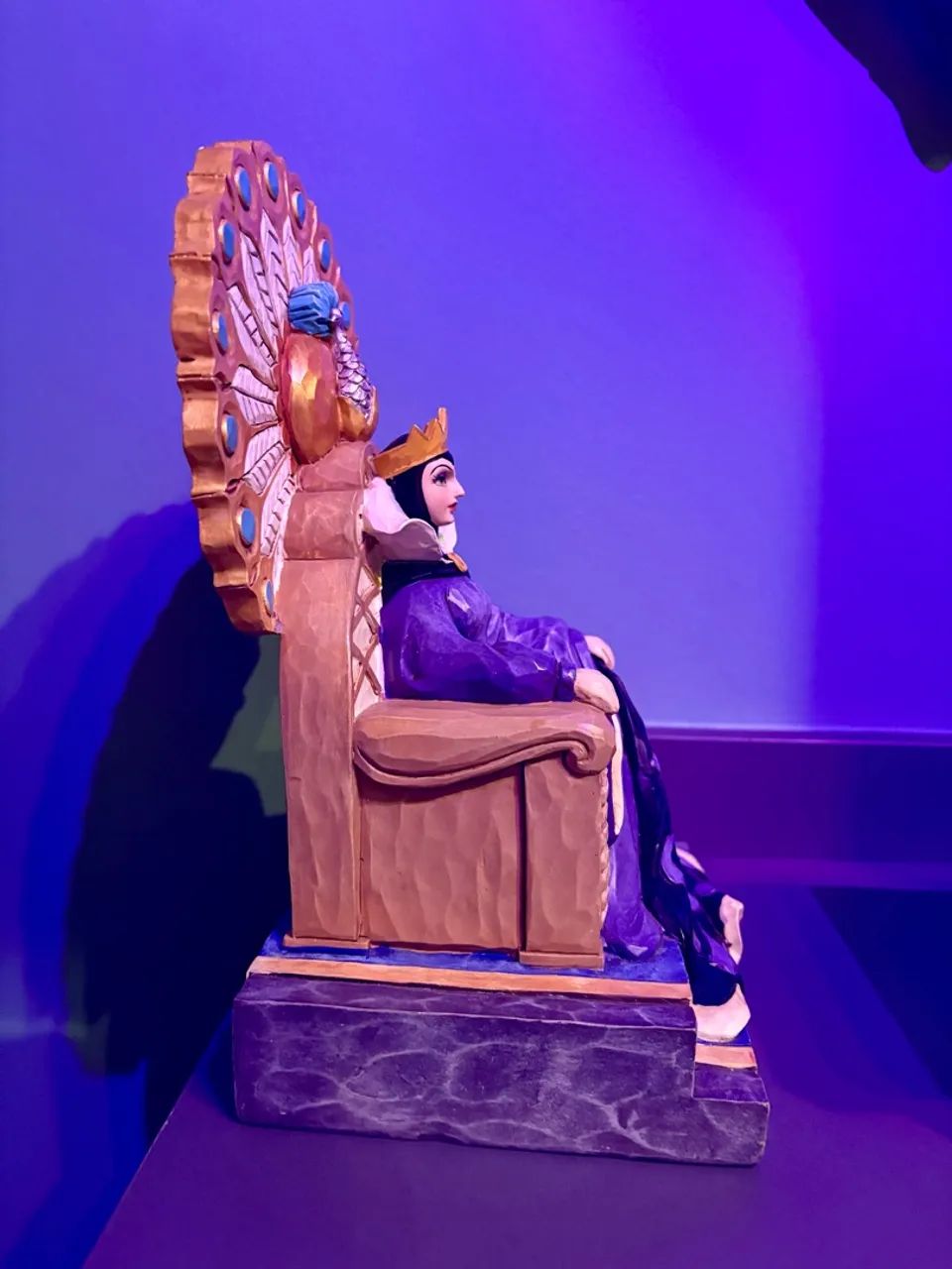 Estátua Disney Rainha Má (Importada) - Foto 5