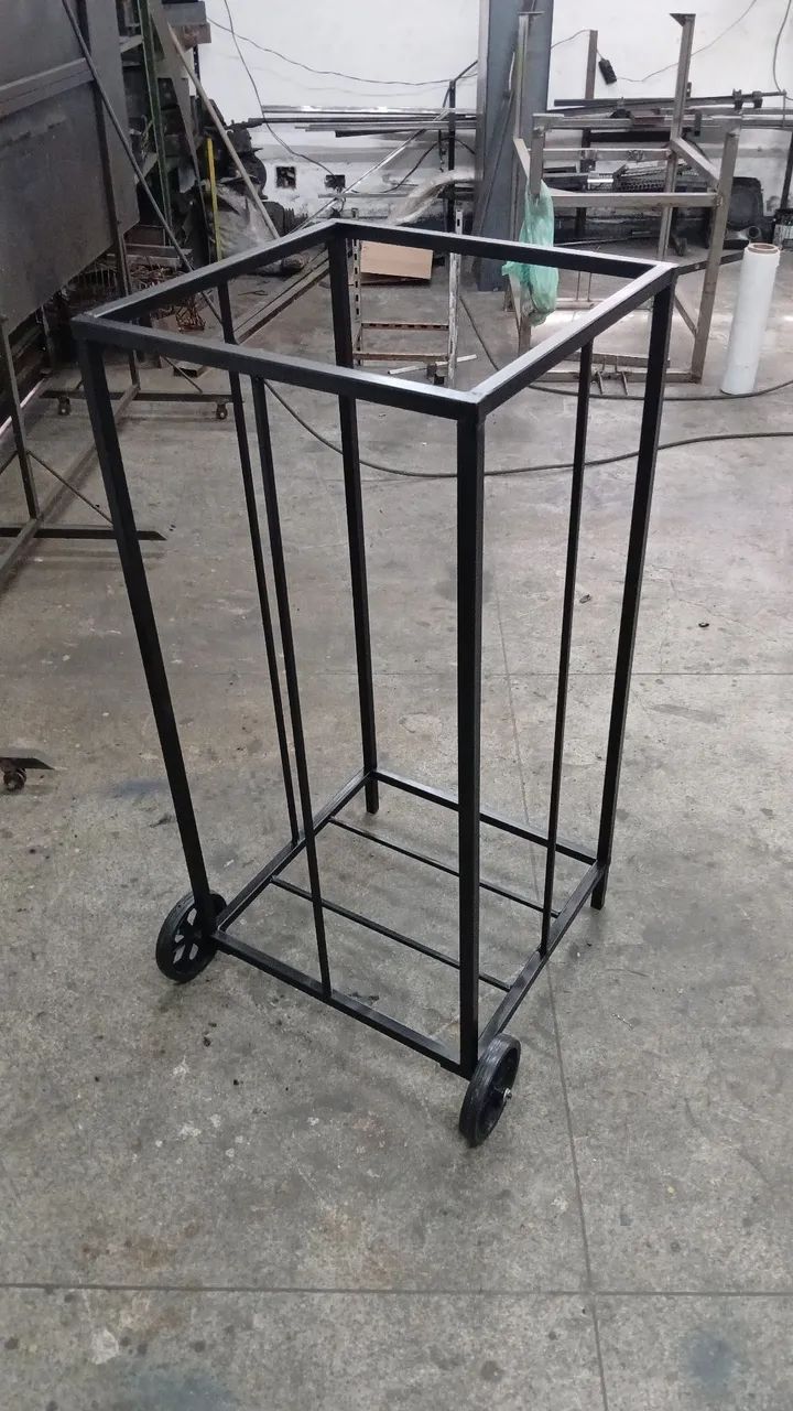 Suporte para expor carvão vegetal 
