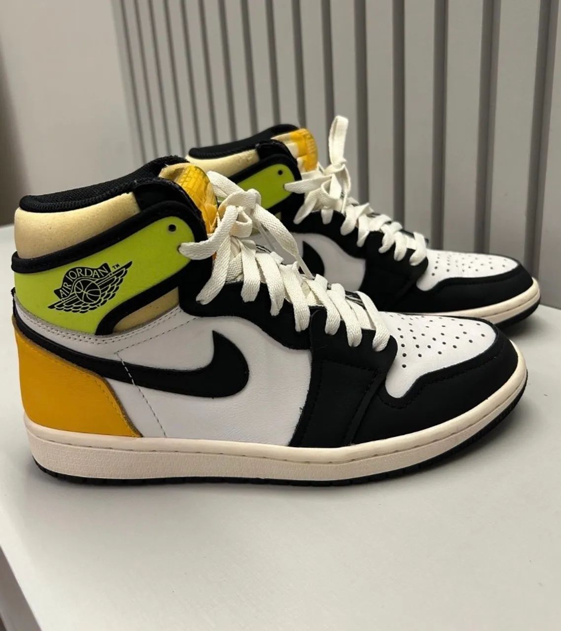 Air Jordan 1 Volt Gold - Foto 4