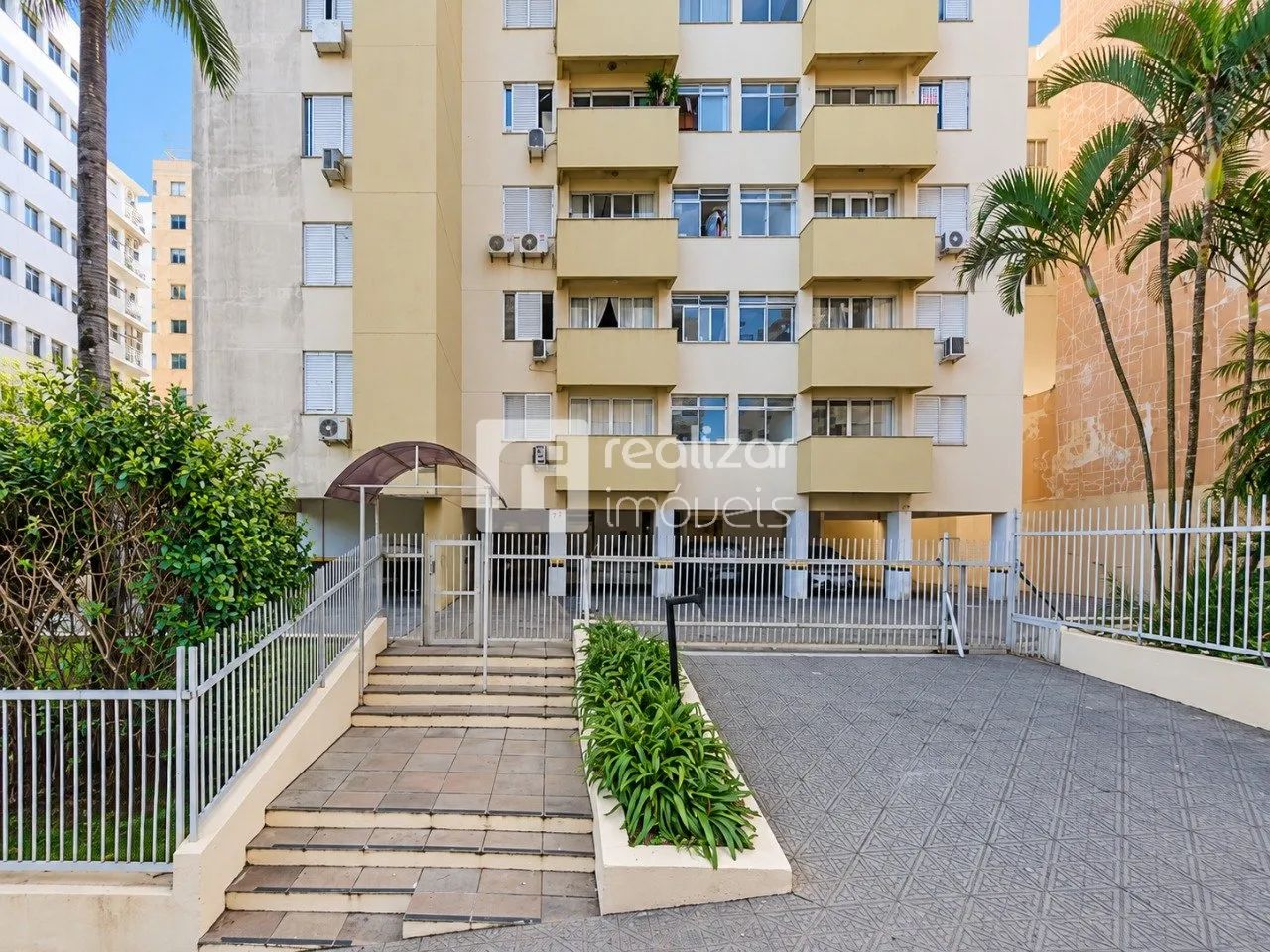 Apartamento com 1 suíte para alugar no Centro - Florianópolis