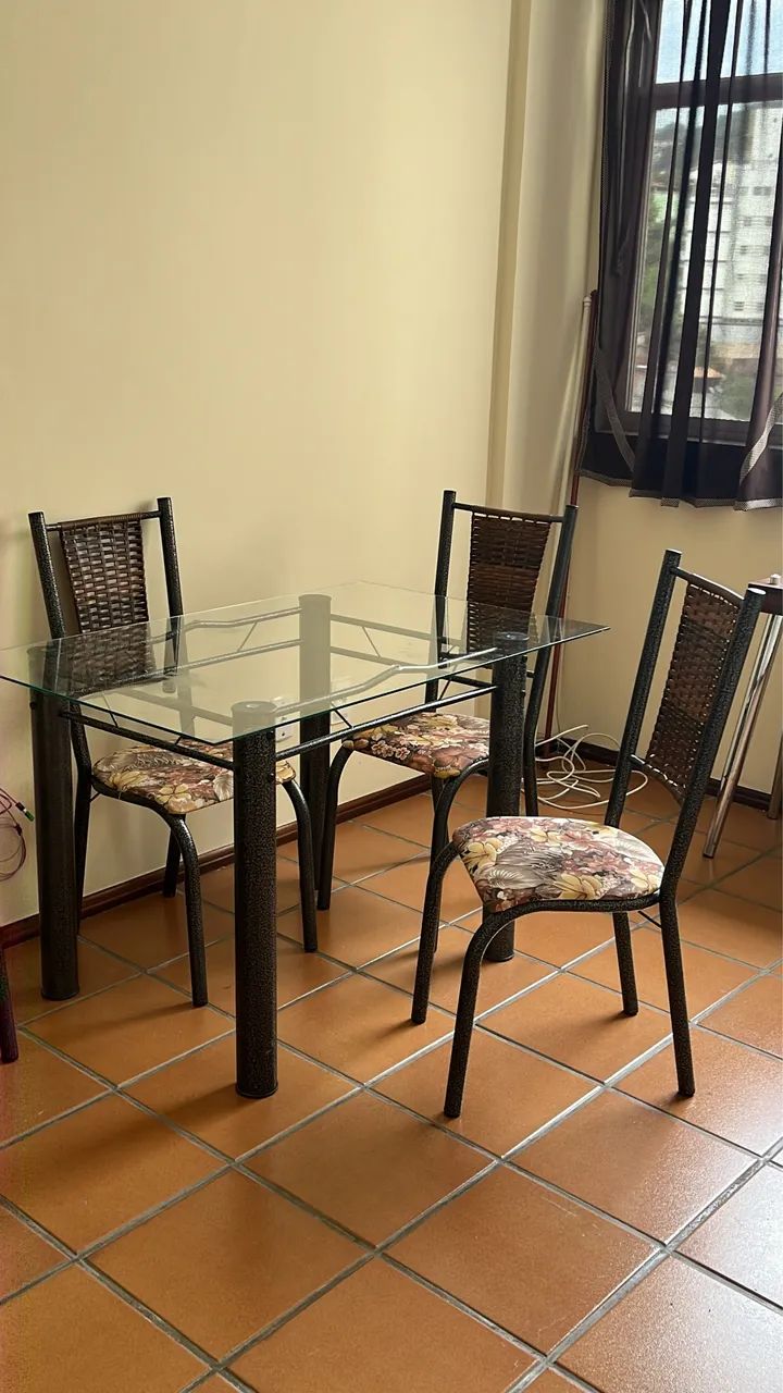 Mesa 4 Lugares Tampo de Vidro