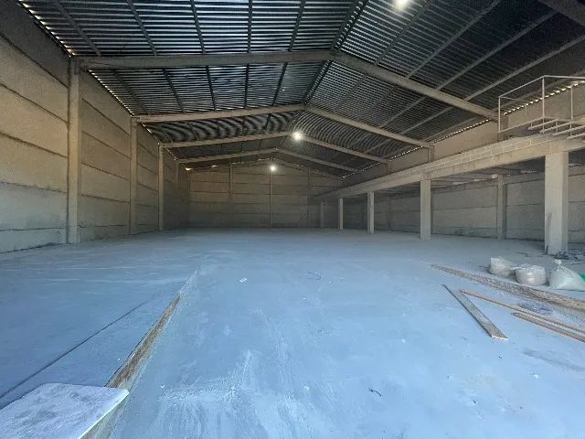 Alugo Galpão 600m2 + 140m2 de mezanino - Foto 3