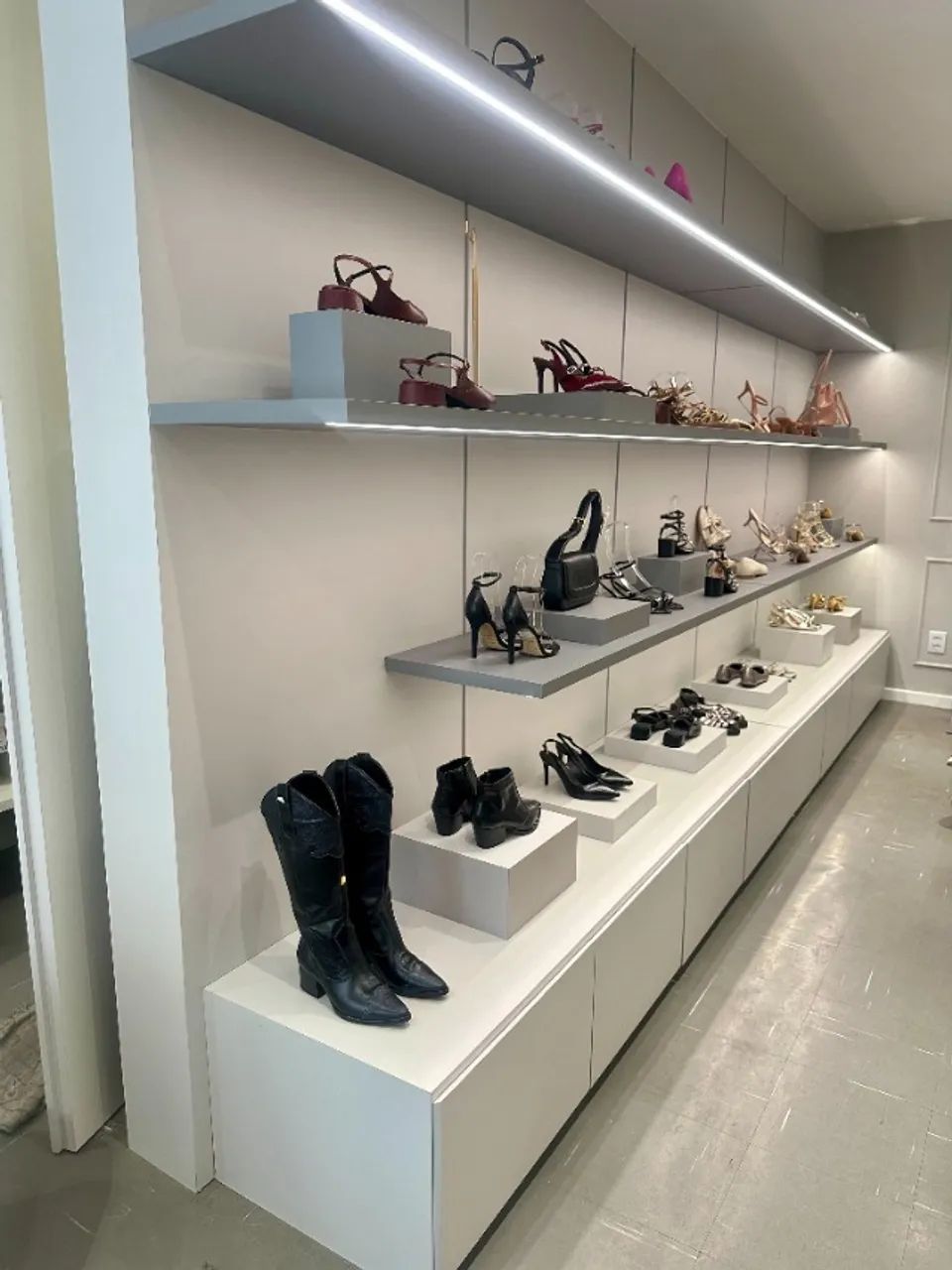 Prateleiras  - Expositor Premium para Loja