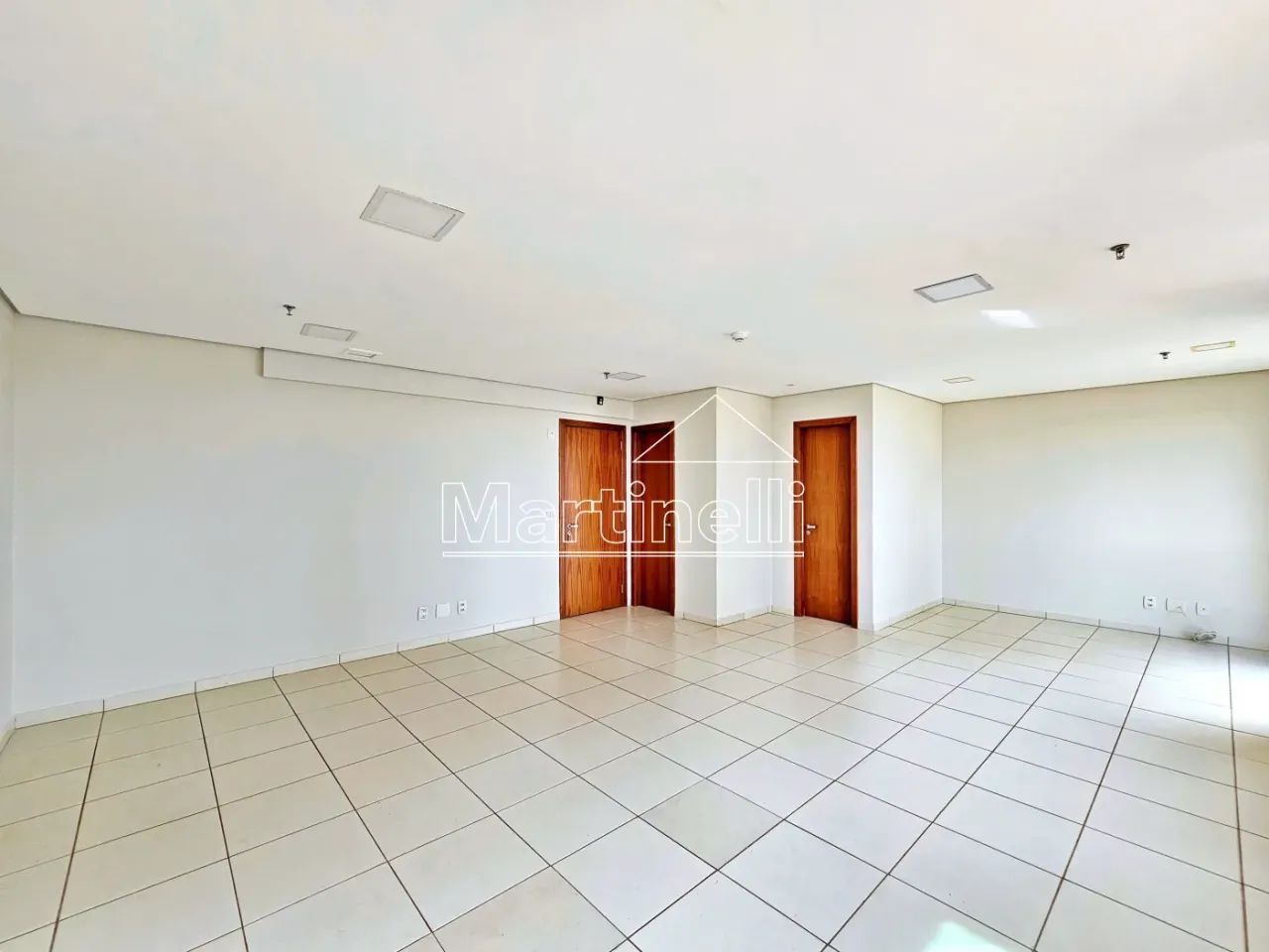 Sala comercial à venda no Edifício Centro Empresarial Castelo Branco, próximo ao Fórum - R - Foto 3