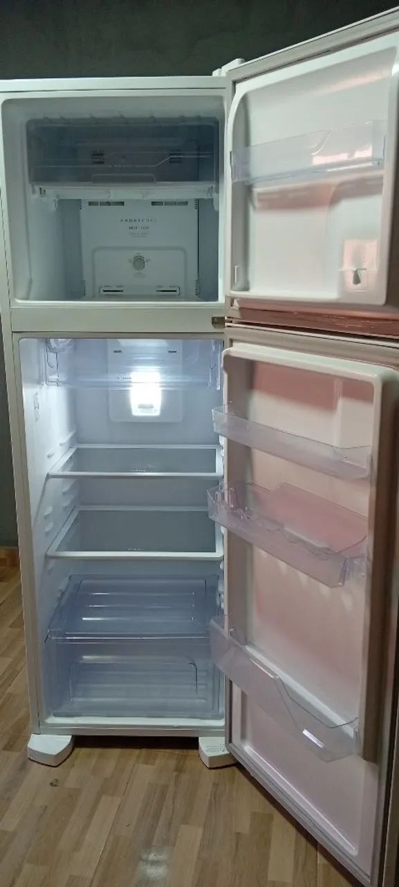 Geladeira Eletrolux (((ENTREGO))) - Foto 3