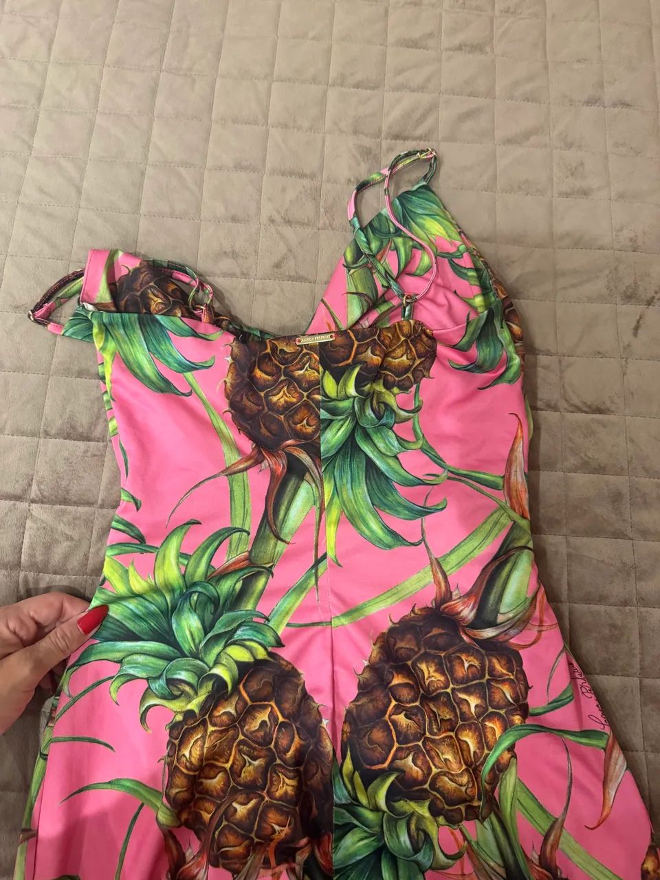 Vestido lança perfume 