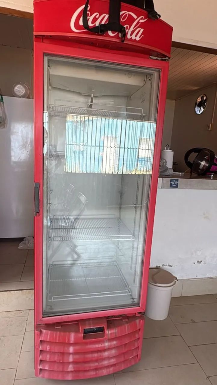 Vendo freezer expositor funciona perfeitamente 2000$  - Foto 3