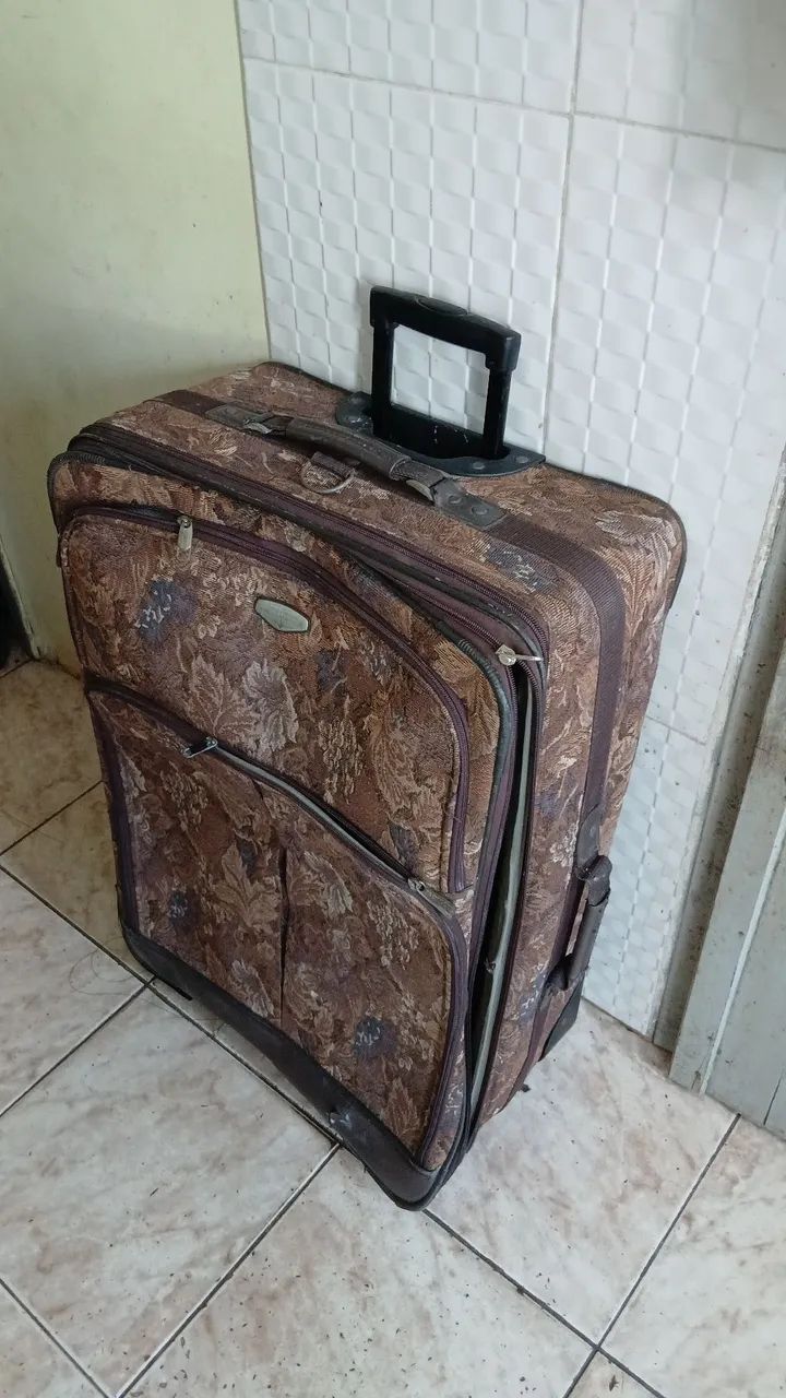 Mala de 23 kilos semi nova - Foto 2