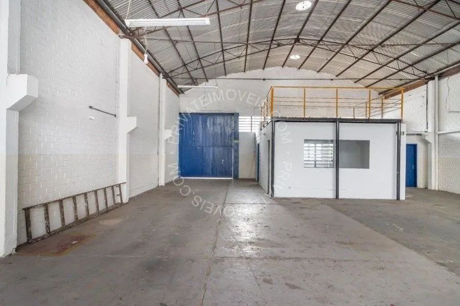 Pavilhão para comprar com 330m² no bairro Petrópolis - Foto 2