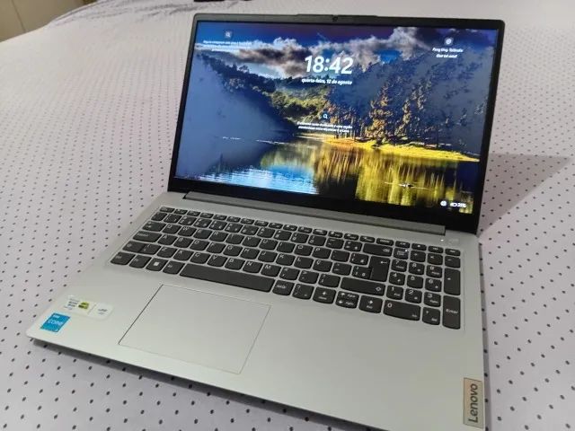 NOTEBOOK LENOVO IDEAPAD 3 - INTEL CORE I3 - SEMI NOVO