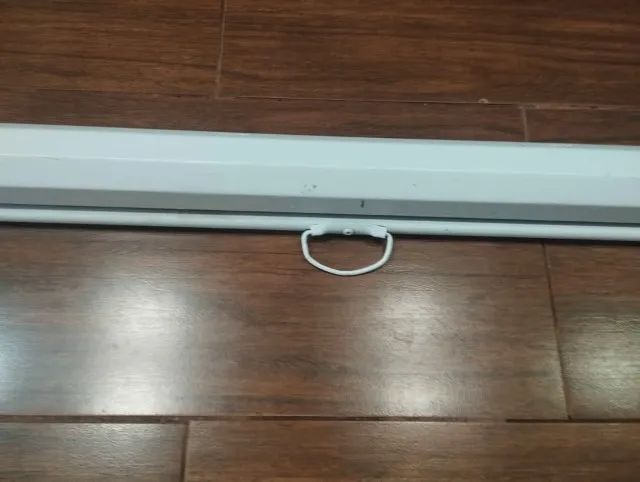Tela de Projeção Retrátil TES - Manual - Foto 4