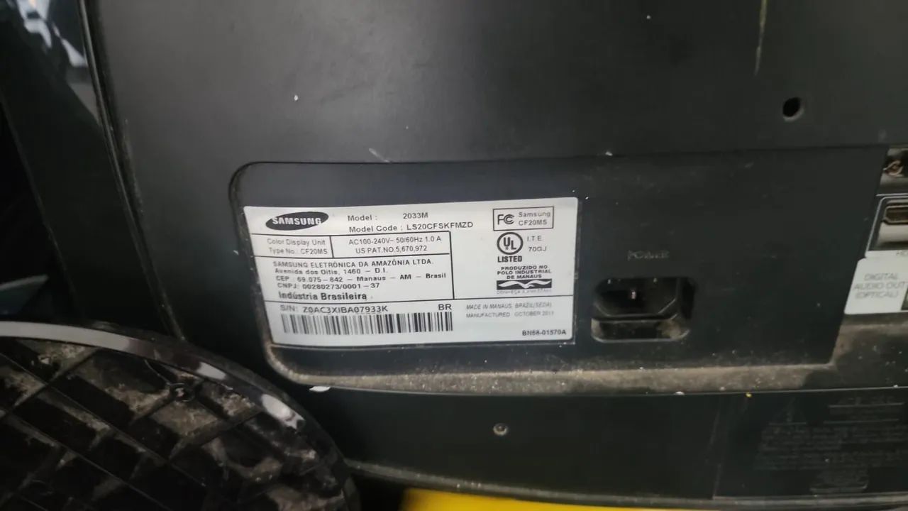 Monitores Samsung e 1 Philips com avaria na tela - Foto 3