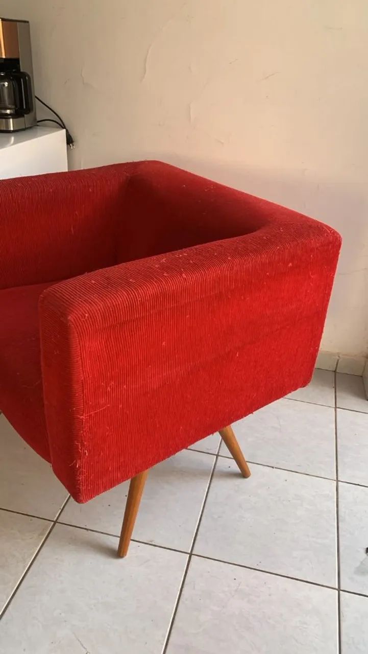 Poltrona em tecido e pés palito  - Foto 3