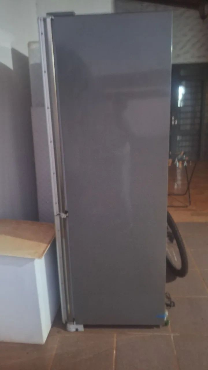 Geladeira Brastemp   inversa 