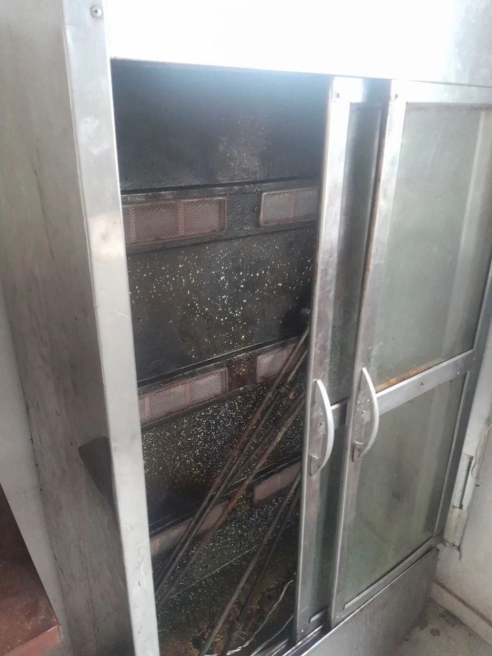 Assadeira de Frango . - Foto 2