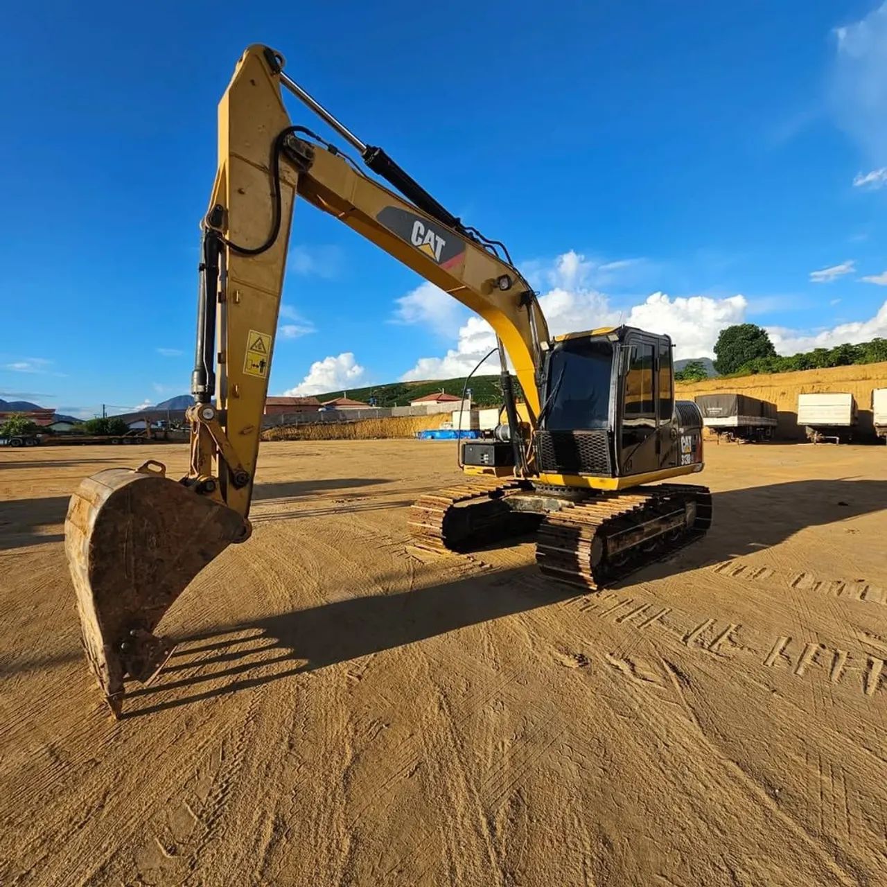 ESCAVADEIRA CATERPILLAR 313 D2L - Foto 6