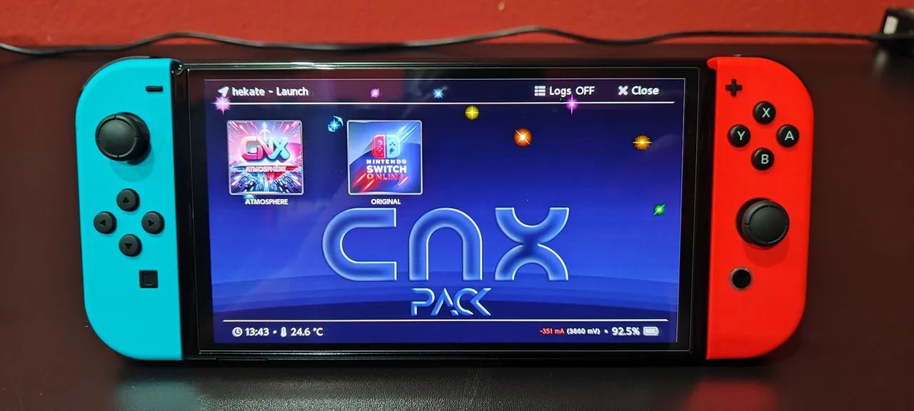 Nintendo Switch OLED desbloqueado + 2 controles + case - Foto 5