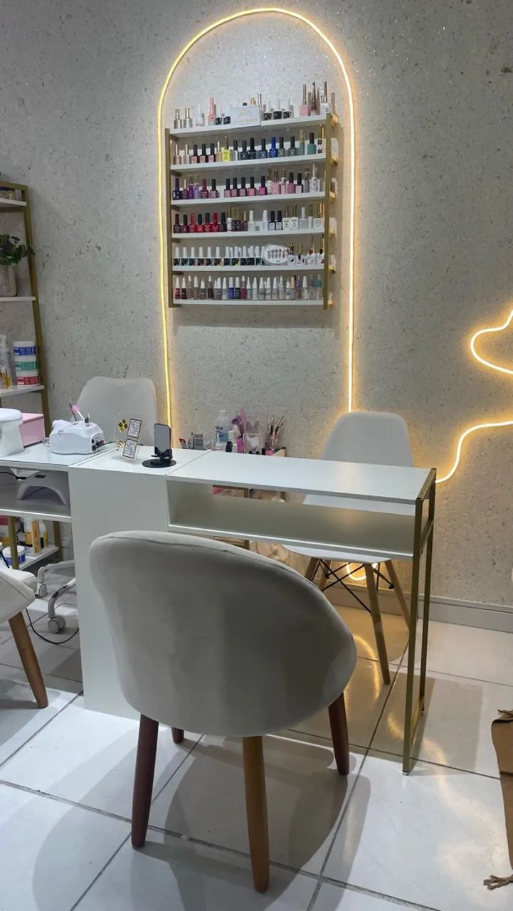 Alugo mesa para nails designer 