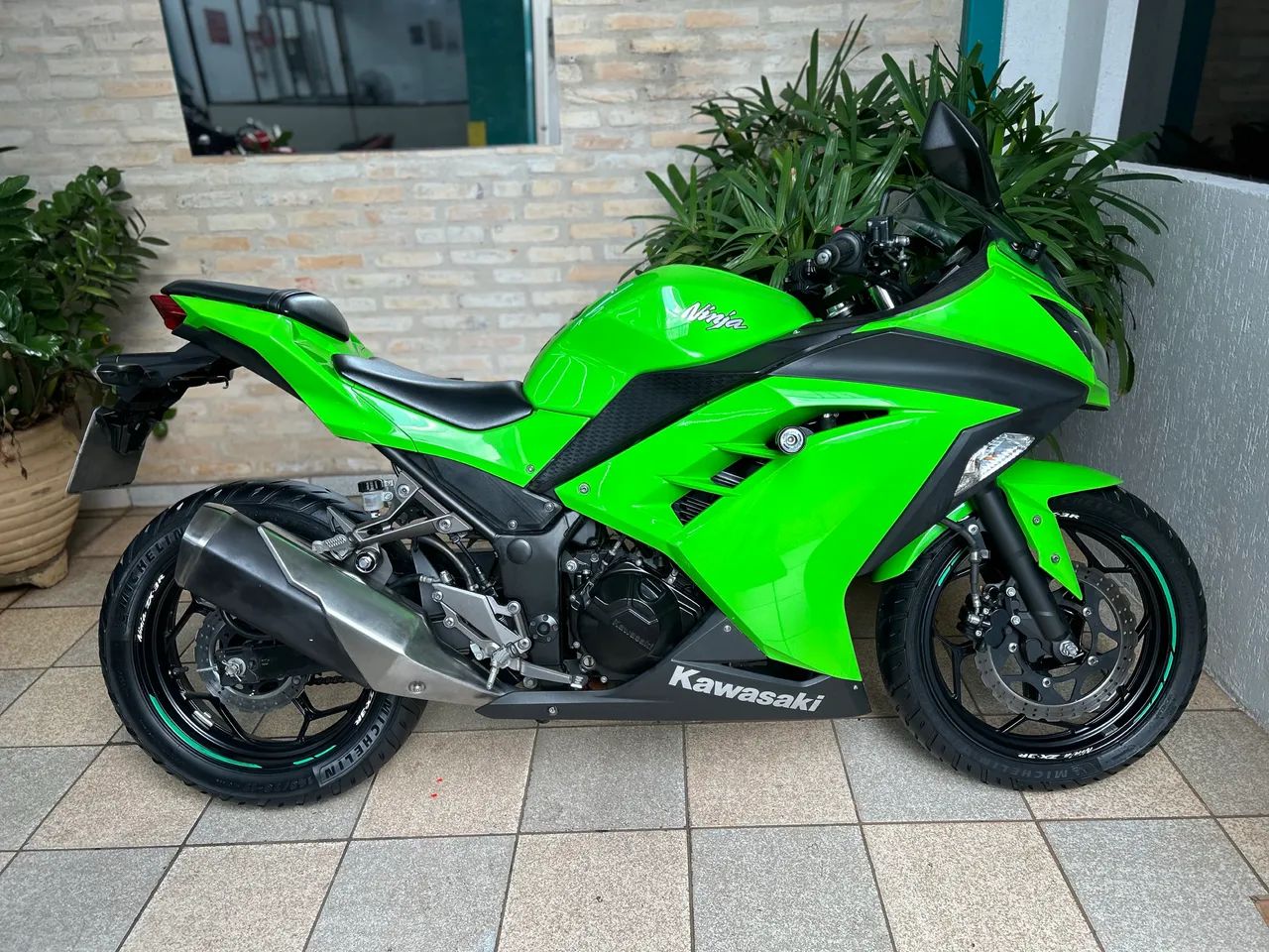 YAN様 渋めトライバルカラー｜X-FifteenにGPライダーレプリカ「KAGAYAMA