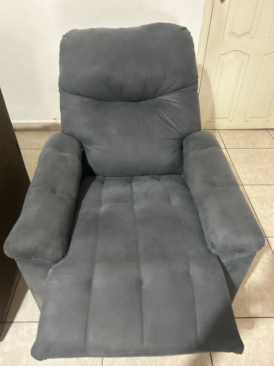Poltrona VIRTUS reclinável. Apenas 3 meses de uso, por 1.900$ - Foto 3