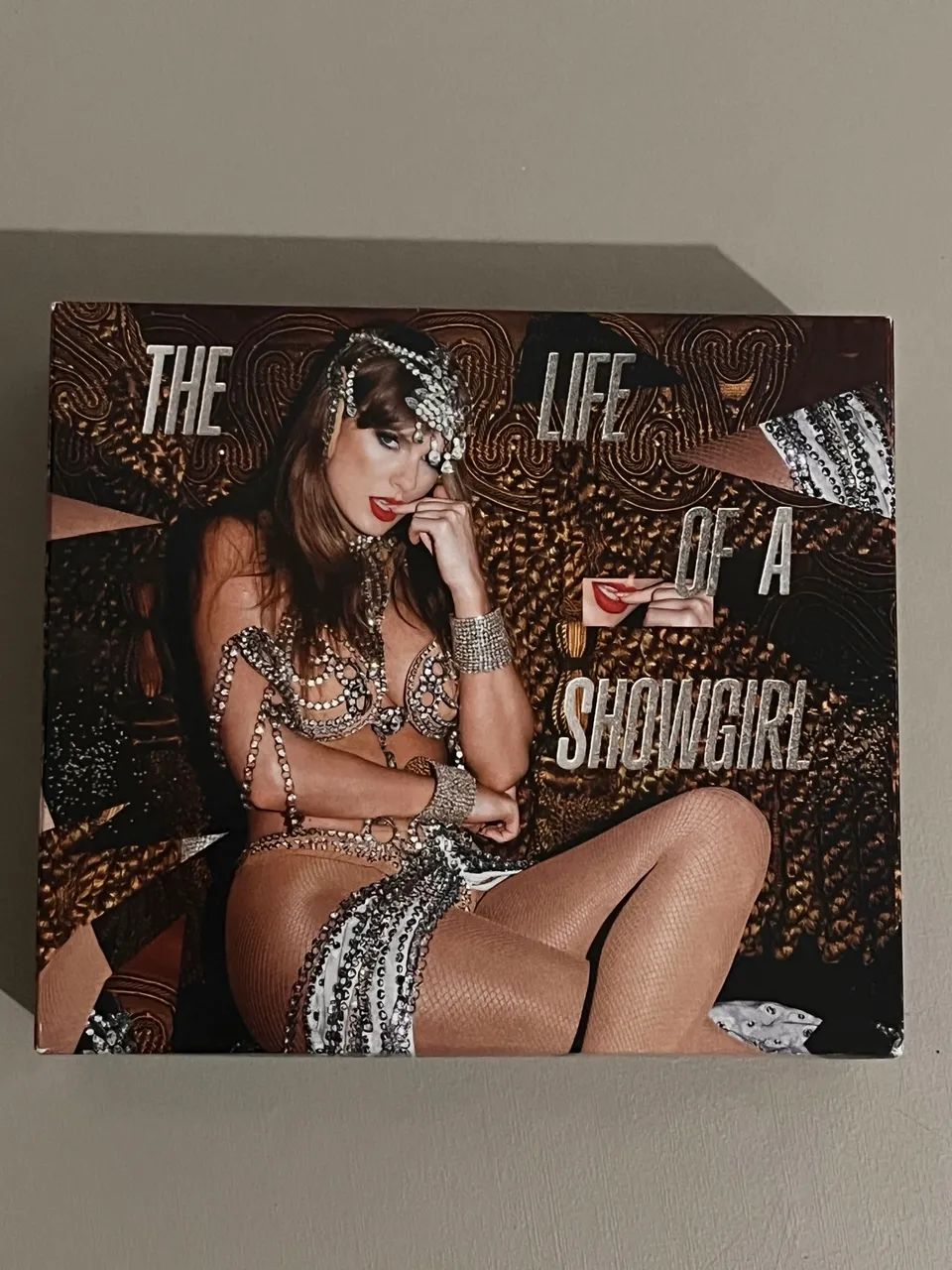 taylor swift the life of a showgirl cd it's beautiful deluxe