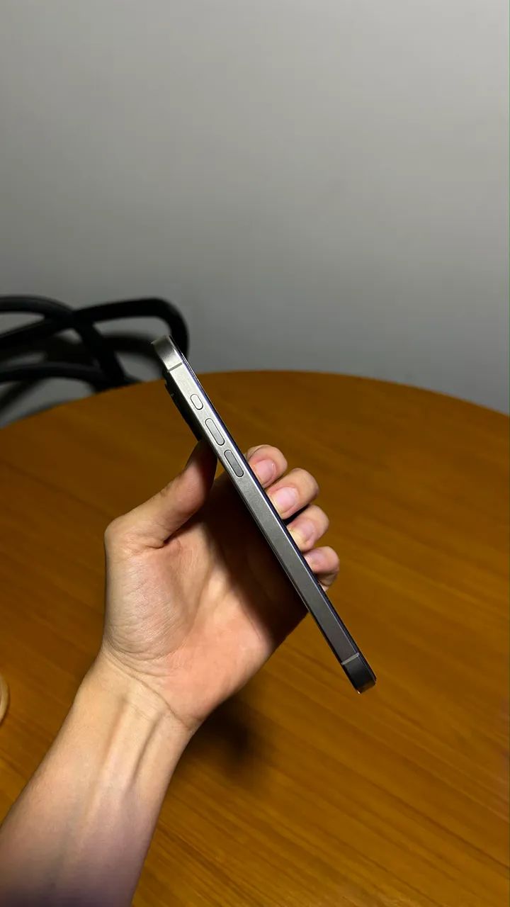 iPhone 15 pro max 256gb titanium  - Foto 3