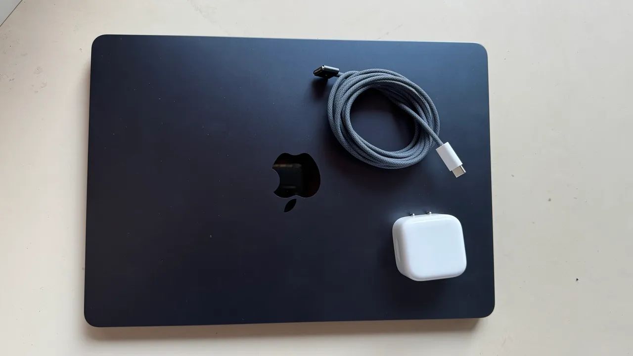 MacBook Air M5 16gb 512gb Midnight 11 meses de garantia