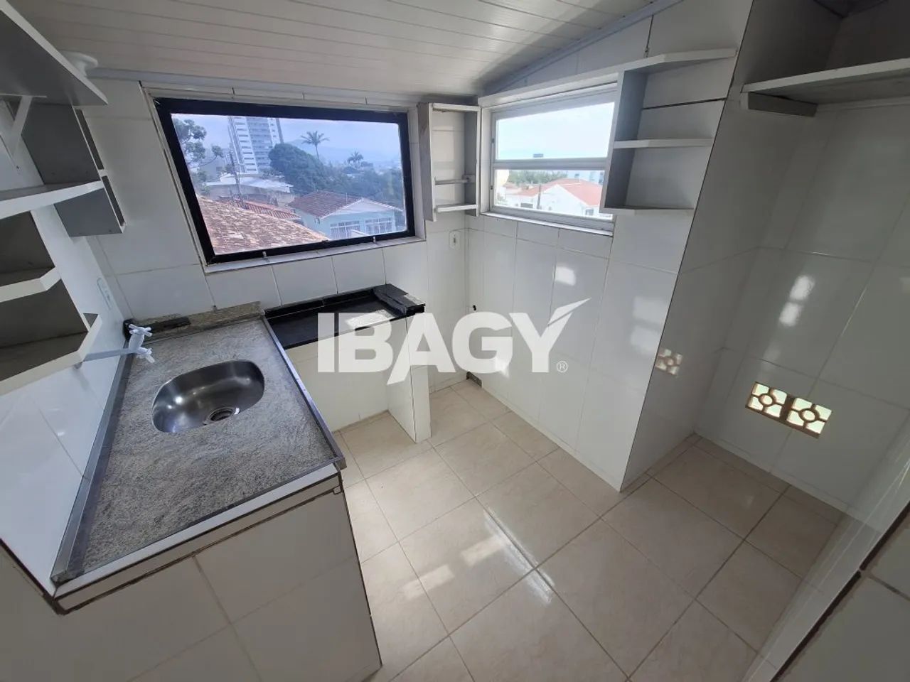 Excelente Casa 4 dormitório(s) em Jardim Atlantico - Florianópolis - Foto 4