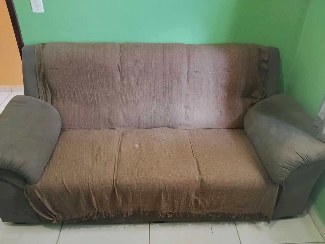 Vende-se jogo de sofá 3 e 2 lugares  - Foto 2