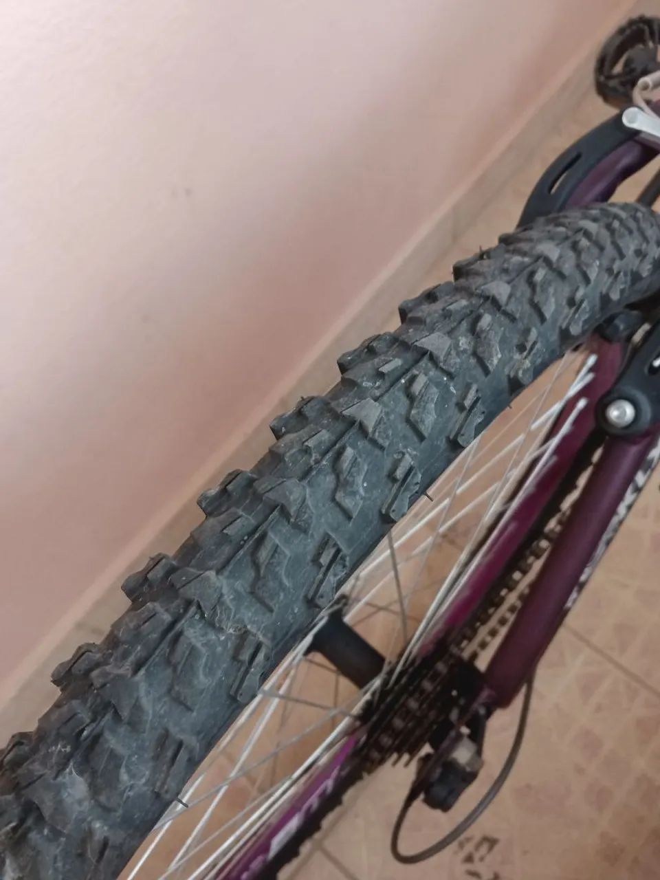 Bicicleta aro 24 Klx com marcha - Foto 2