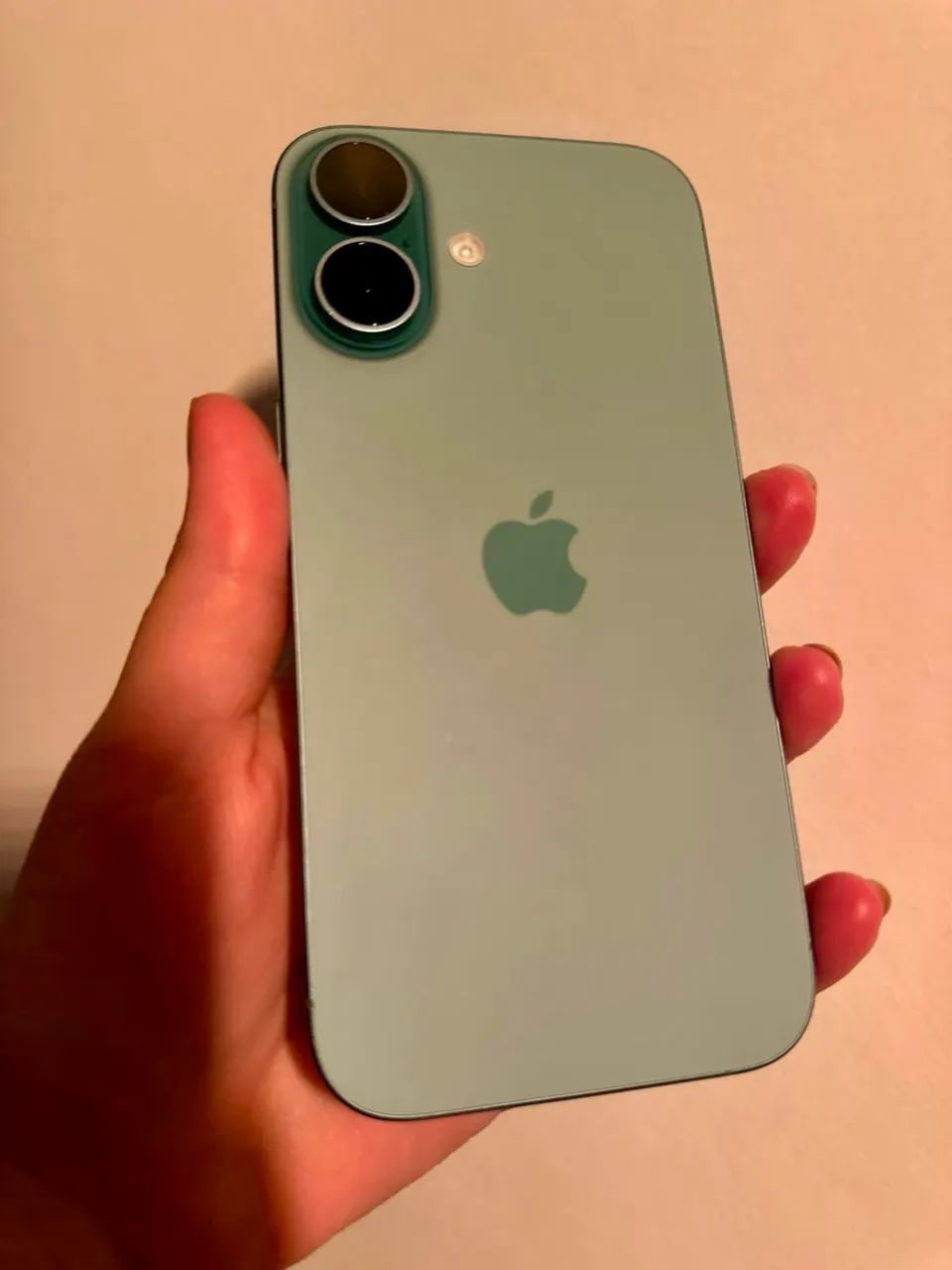 iPhone 16, estado de zero  - Foto 2