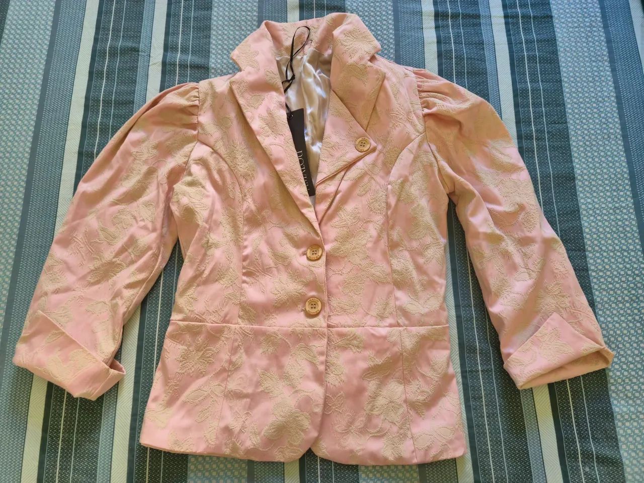 Blazer rosa Amalou novo