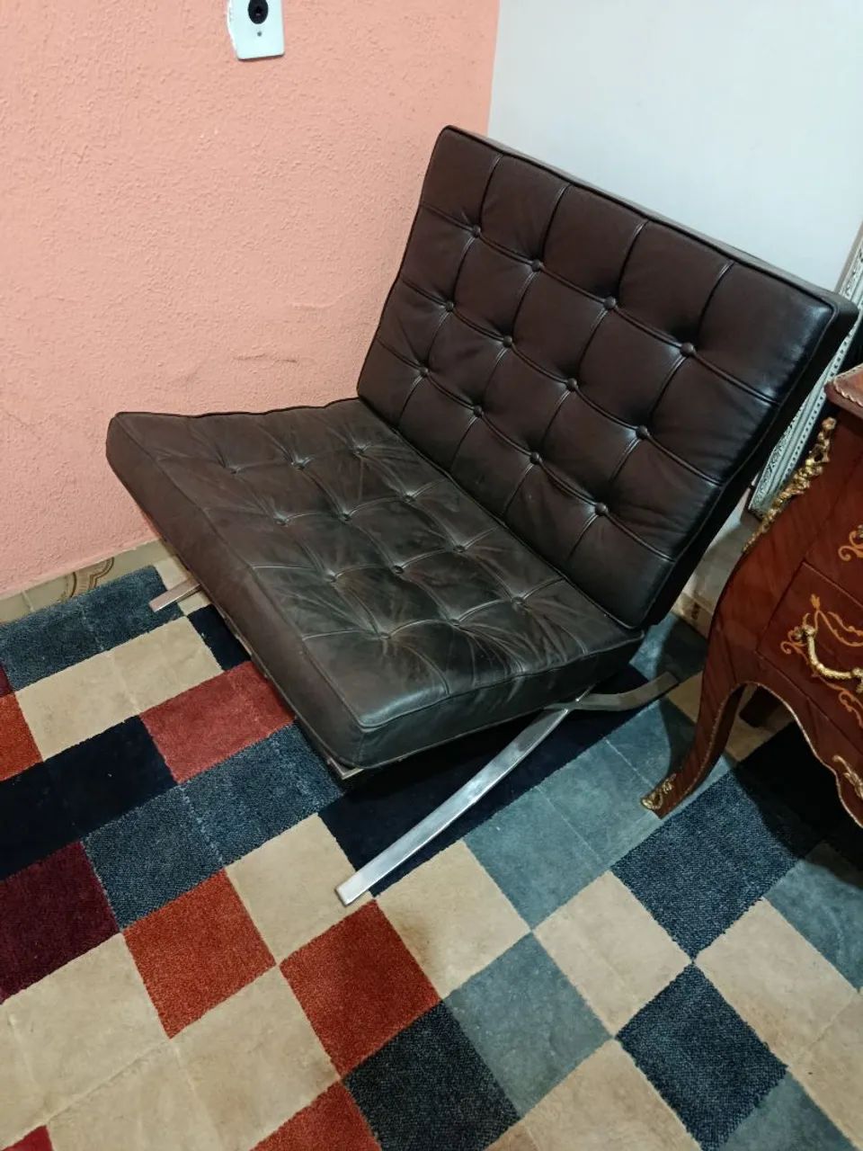 Poltrona Barcelona em Couro Legítimo