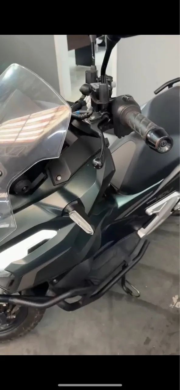 Honda adv 150 