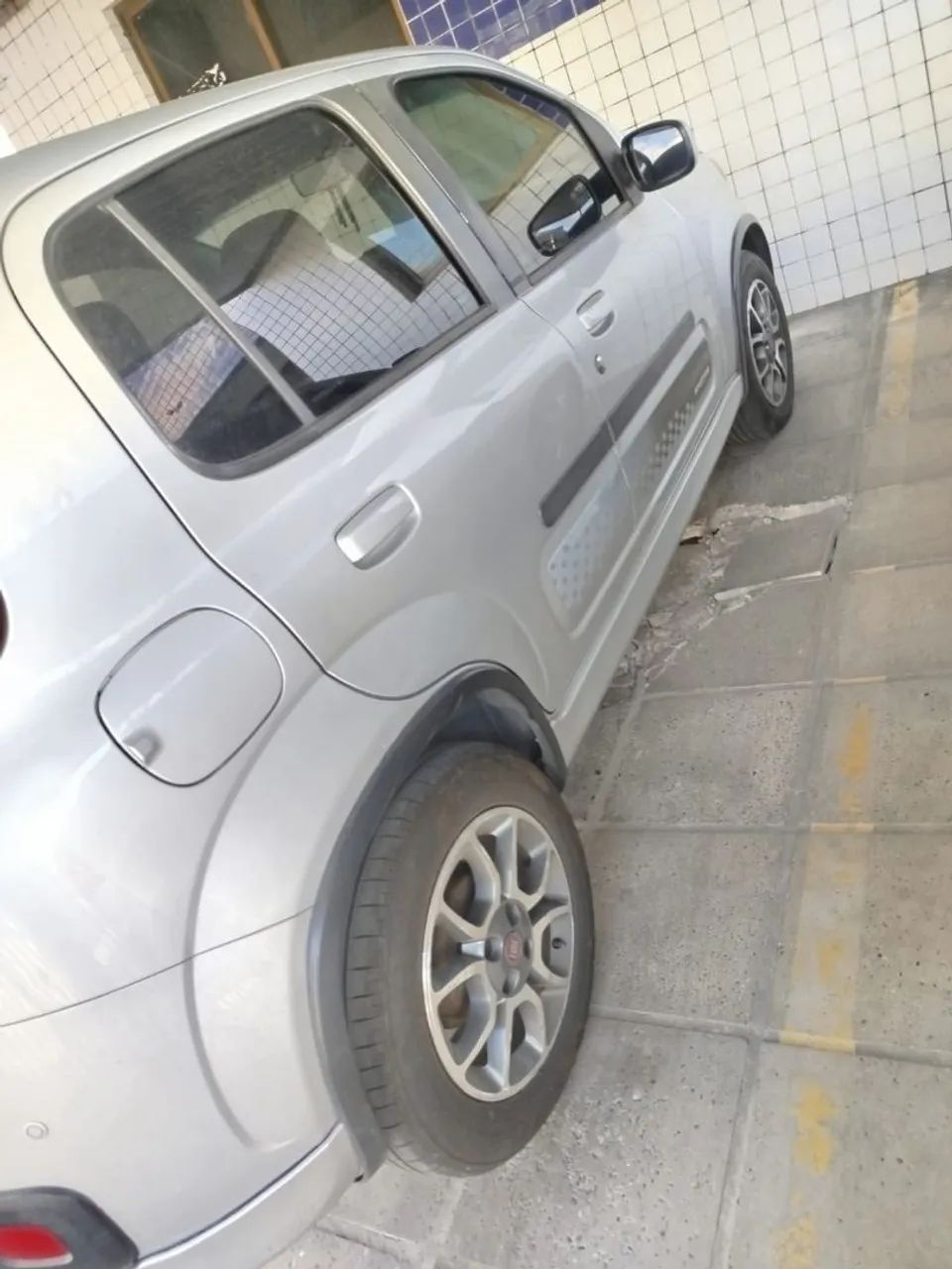 Fiat Uno Sporting 1.4 EVO Fire Flex 8V 4P 2012 - Foto 4