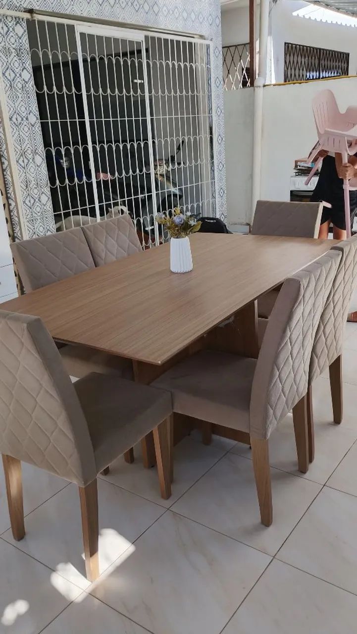 Mesa com seis cadeiras  - Foto 4
