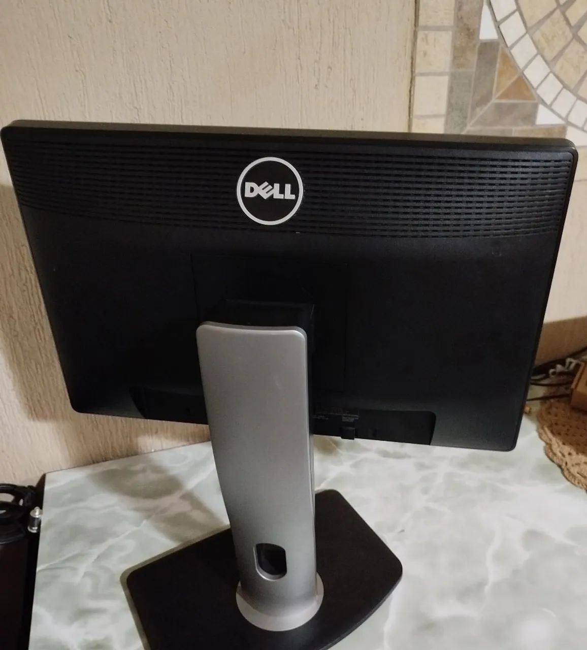 Monitor Dell modelo P1913t - Foto 2
