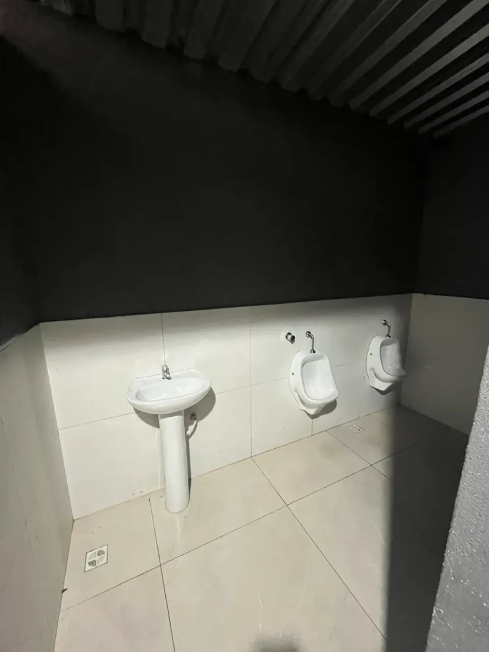 Loja Comercial Ampla com Área Externa | Coração de Mucuri | Cariacica - Foto 5