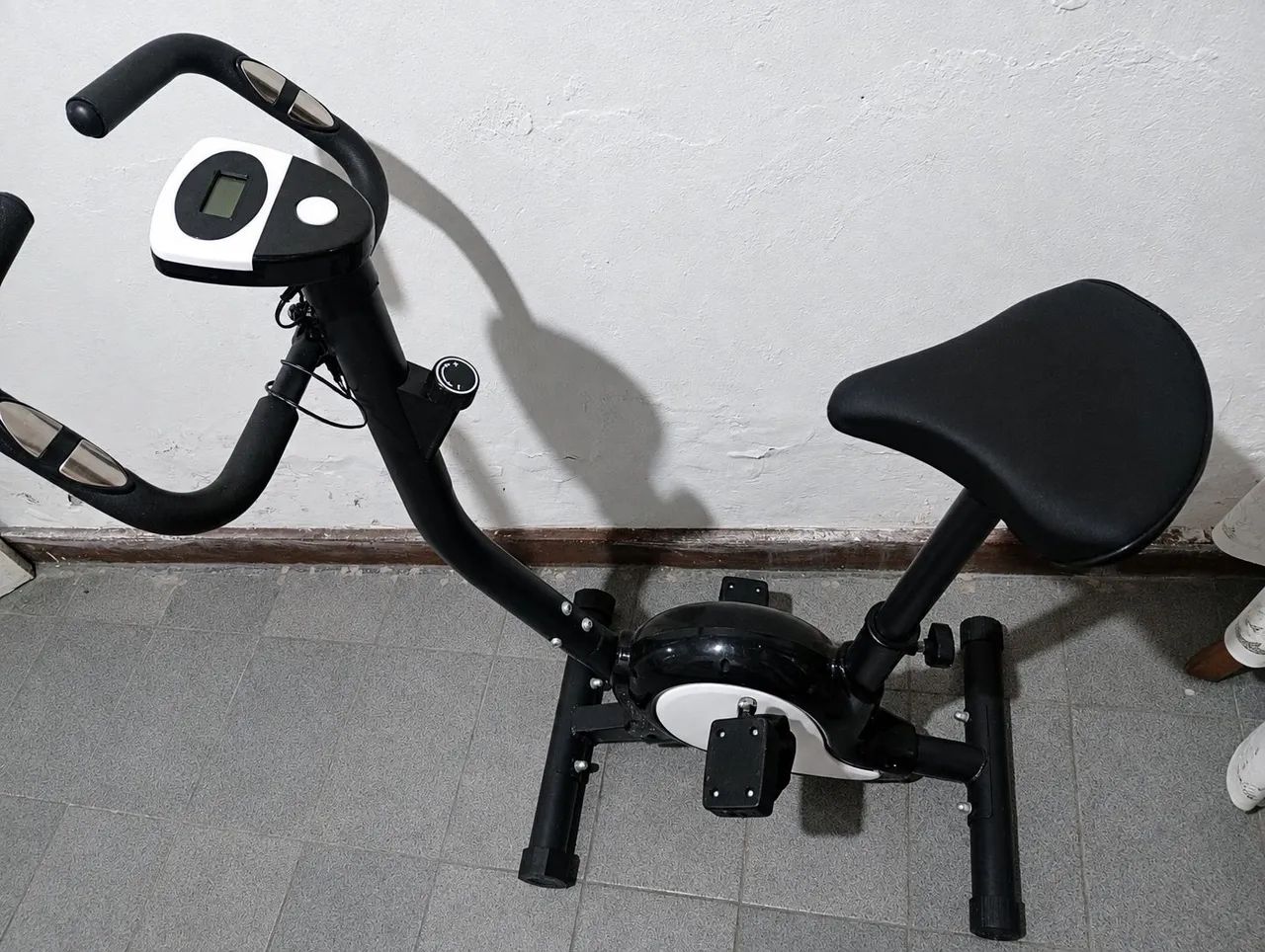 Bicicleta ergométrica nova 