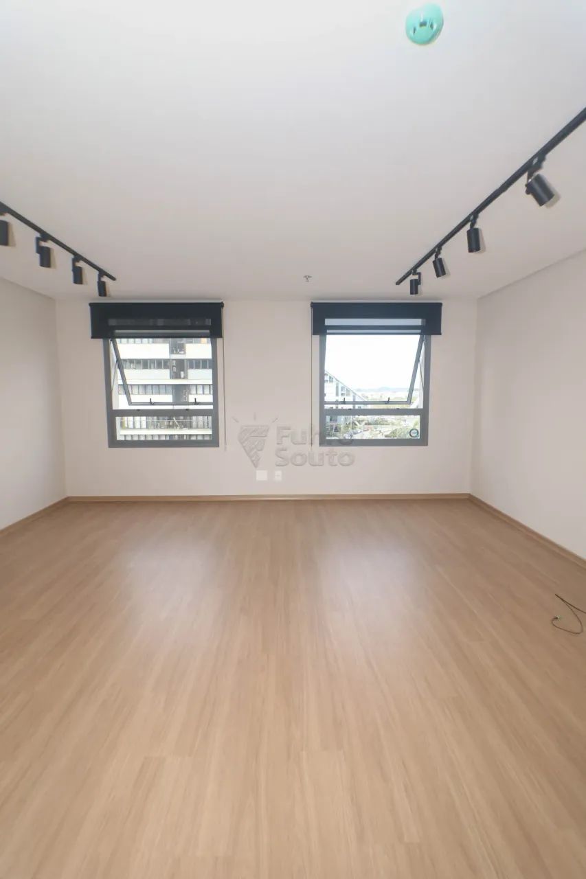 Sala Comercial Ampla e Sofisticada no Parque Una - Edifício Vanguarda - Foto 3