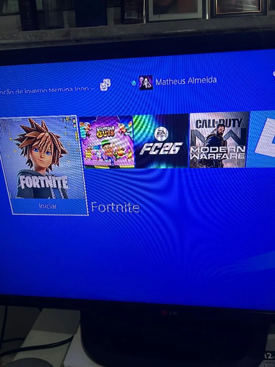 PS4 1tera de memória em ótimo estado com jogos  - Foto 3